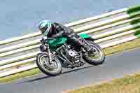 Vintage-motorcycle-club;eventdigitalimages;mallory-park;mallory-park-trackday-photographs;no-limits-trackdays;peter-wileman-photography;trackday-digital-images;trackday-photos;vmcc-festival-1000-bikes-photographs